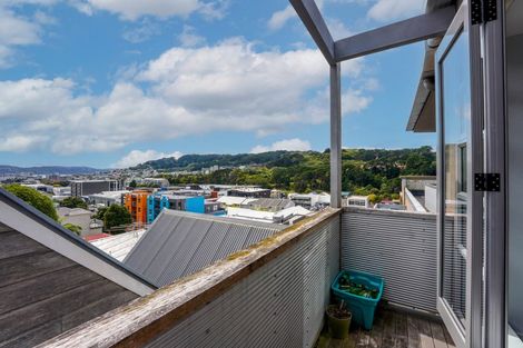 Photo of property in Vespa Apartments, 505/20 Hanson Street, Mount Cook, Wellington, 6021