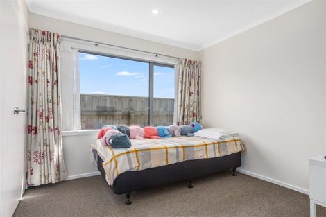 Photo of property in 16 Ken Douglas Drive, Aotea, Porirua, 5024