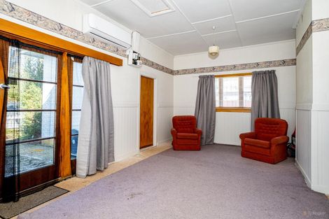Photo of property in 28 Leonard Street, Waimate, 7924