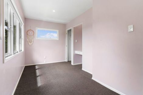 Photo of property in 6 Peverill Crescent, Papatoetoe, Auckland, 2025