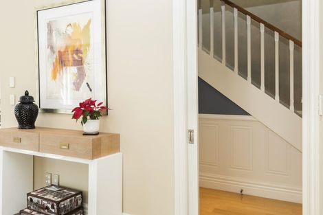 Photo of property in 103 Aikmans Road, Merivale, Christchurch, 8014