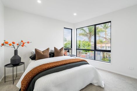 Photo of property in 6/2 Flaunty Place, West Harbour, Auckland, 0618