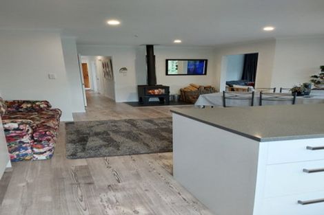 Photo of property in 4 Heaphy Place, Pukehangi, Rotorua, 3015