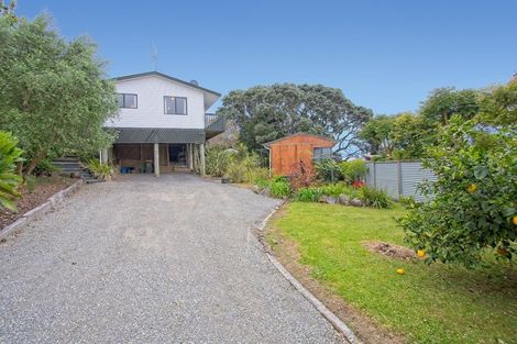 Photo of property in 35 Pohutukawa Drive, Athenree, Katikati, 3177