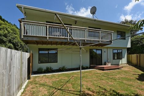 Photo of property in 43 August Street, Stokes Valley, Lower Hutt, 5019