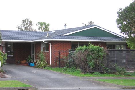 Photo of property in 14 Earl Place, Hokowhitu, Palmerston North, 4410