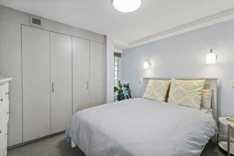 Photo of property in The Capital, 23/370 Oriental Parade, Oriental Bay, Wellington, 6011