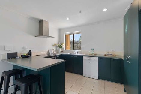 Photo of property in 36 Roy Maloney Drive, Henderson, Auckland, 0612