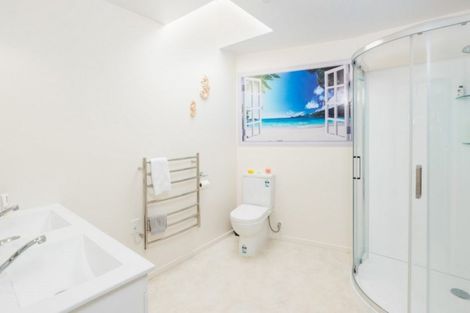 Photo of property in 60 York Street, Picton, 7220