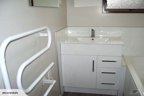 Photo of property in 1/204 Grimseys Road, Redwood, Christchurch, 8051