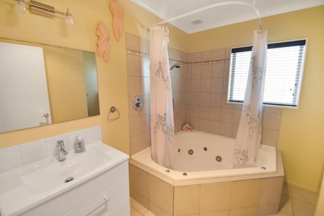 Photo of property in 6 Rhoboro Road, Twizel, 7901