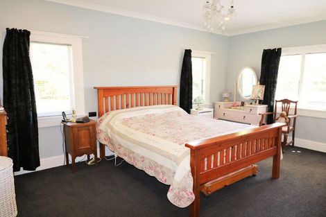 Photo of property in 16 Dalefield Road, Carterton, 5713