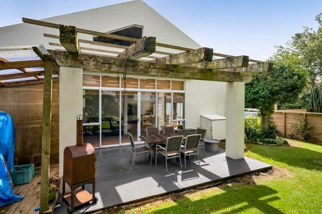 Photo of property in 330 Kelly Road, Lepperton, New Plymouth, 4373