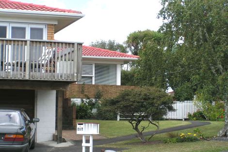 Photo of property in 1/43 Northumberland Avenue, Belmont, Auckland, 0622