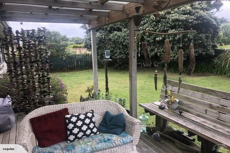 Photo of property in 128 Tutere Street, Waikanae Beach, Waikanae, 5036