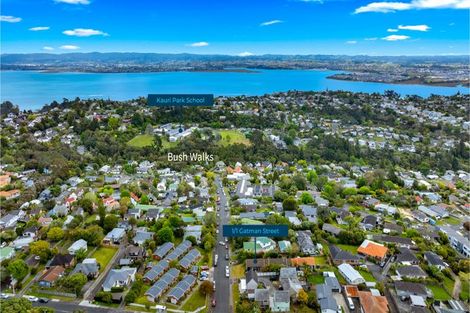 Photo of property in 1/1 Gatman Street, Birkdale, Auckland, 0626