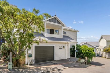 Photo of property in 39a Mana Street, Vogeltown, Wellington, 6021