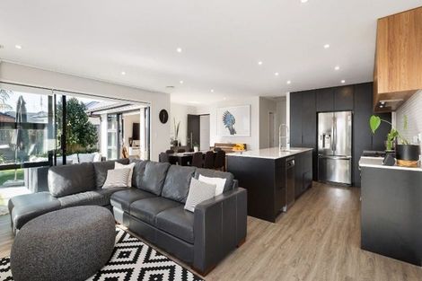 Photo of property in 18 Charlotte Drive, Omokoroa, 3114