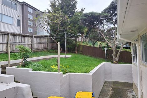 Photo of property in 2/56 Lavery Place, Sunnynook, Auckland, 0632