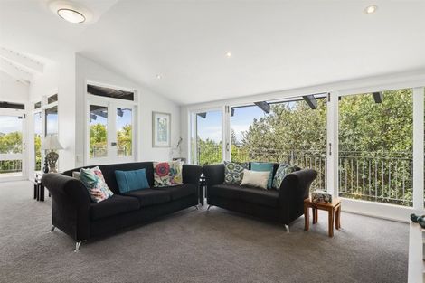 Photo of property in 3/130 Beach Road, Castor Bay, Auckland, 0620