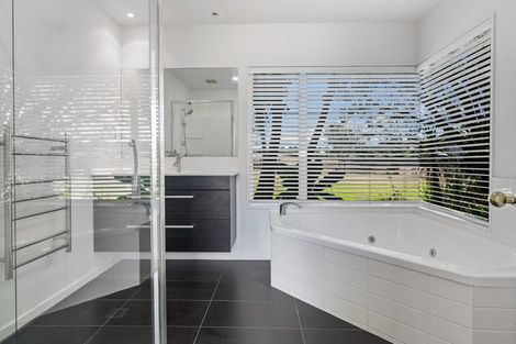 Photo of property in 296 Oaia Road, Muriwai, Waimauku, 0881