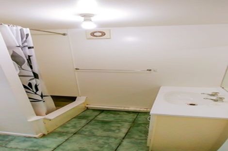 Photo of property in 1/706 East Coast Road, Pinehill, Auckland, 0632