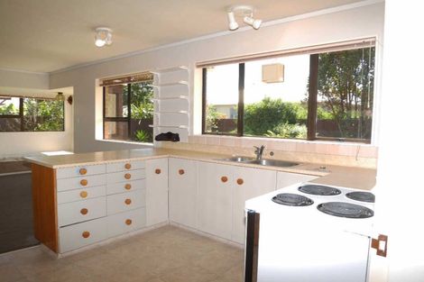 Photo of property in 21 Moana Road, Paraparaumu, 5032