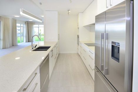 Photo of property in 68 Panorama Heights, Orewa, 0931