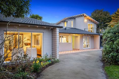 Photo of property in 152 Riverlaw Terrace, Saint Martins, Christchurch, 8022