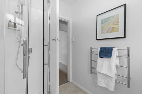 Photo of property in 27 Lees Grove, Wainuiomata, Lower Hutt, 5014