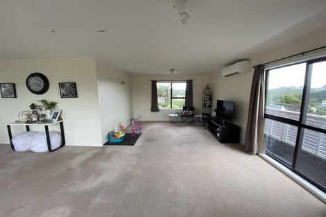 Photo of property in 65a Black Rock Road, Newlands, Wellington, 6037