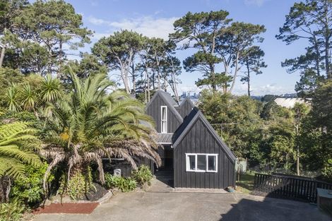 Photo of property in 28 Blundell Place, Chatswood, Auckland, 0626