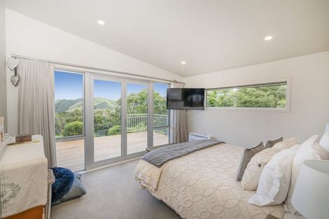 Photo of property in 50 Tarapatiki Drive, Whitianga, 3510