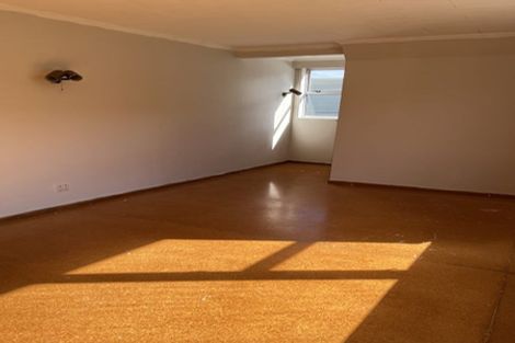 Photo of property in 24 Pukatea Street, Eastbourne, Lower Hutt, 5013