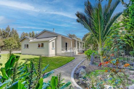 Photo of property in 40 Union Line, Fordell, Whanganui, 4572