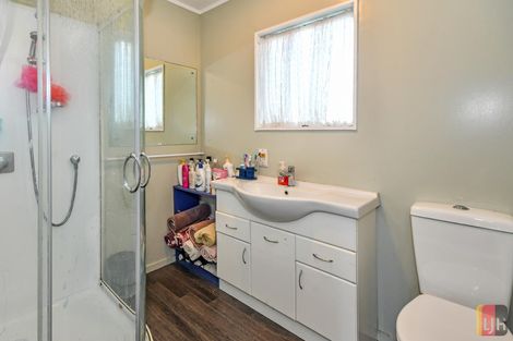 Photo of property in 2/12 Nelson Street, Papakura, 2110