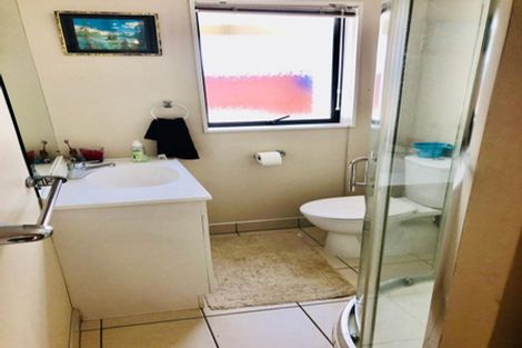 Photo of property in 9 Kalmore Place, Flat Bush, Auckland, 2016