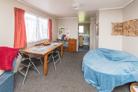 Photo of property in 201 Puriri Street, Castlecliff, Whanganui, 4501