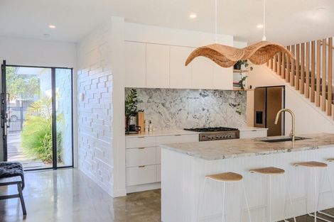 Photo of property in 490 Point Chevalier Road, Point Chevalier, Auckland, 1022