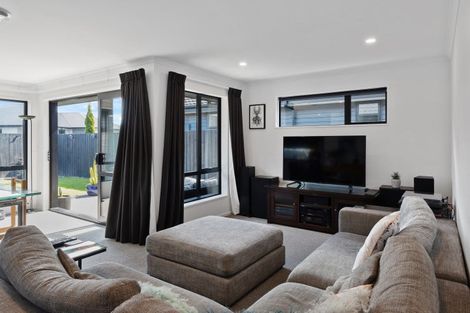 Photo of property in 11 Donne Street, Marshland, Christchurch, 8083
