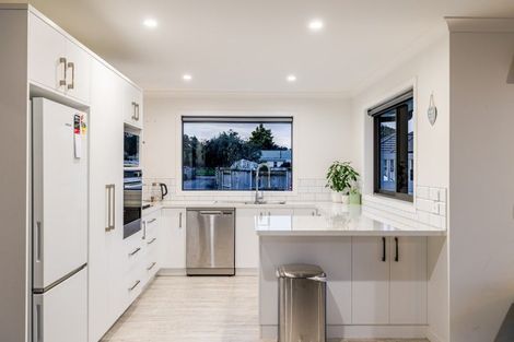 Photo of property in 12 Peckham Lane, Ashhurst, 4810