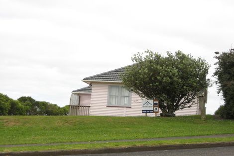Photo of property in 1 Totara Avenue, Pukekohe, 2120