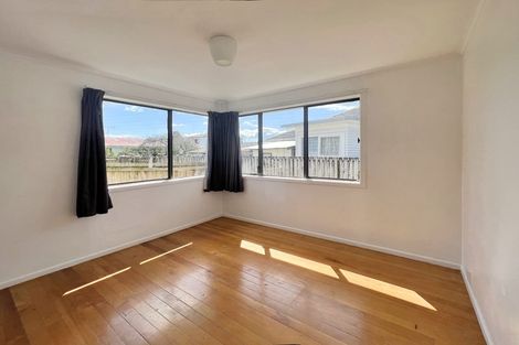 Photo of property in 11 Tiraumea Drive, Pakuranga, Auckland, 2010
