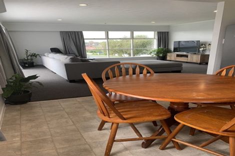 Photo of property in 12 Clifford Street, Morrinsville, 3300