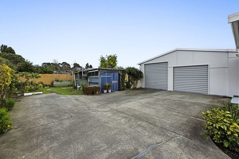 Photo of property in 15 Walsh Road, Westown, New Plymouth, 4310
