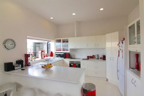 Photo of property in 1/9 Kells Place, Botany Downs, Auckland, 2010