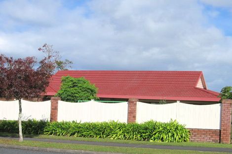 Photo of property in 108 Mirrabooka Avenue, Botany Downs, Auckland, 2010