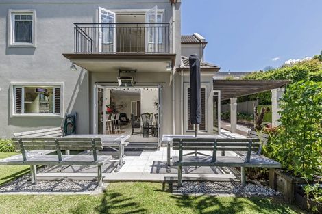 Photo of property in 205a Hurstmere Road, Takapuna, Auckland, 0622