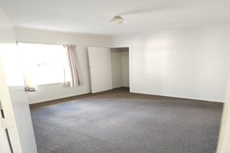 Photo of property in 4 Queen Mary Avenue, New Lynn, Auckland, 0600