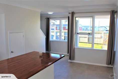 Photo of property in 10 Matipo Street, Castlecliff, Whanganui, 4501